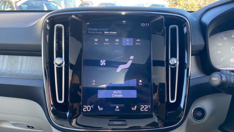 Volvo Xc40 2.0 B4P Inscription Pro 5dr Auto Petrol Estate